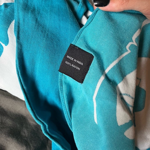 Eha Culture Banana Patch Pareu - Picture 4 of 4